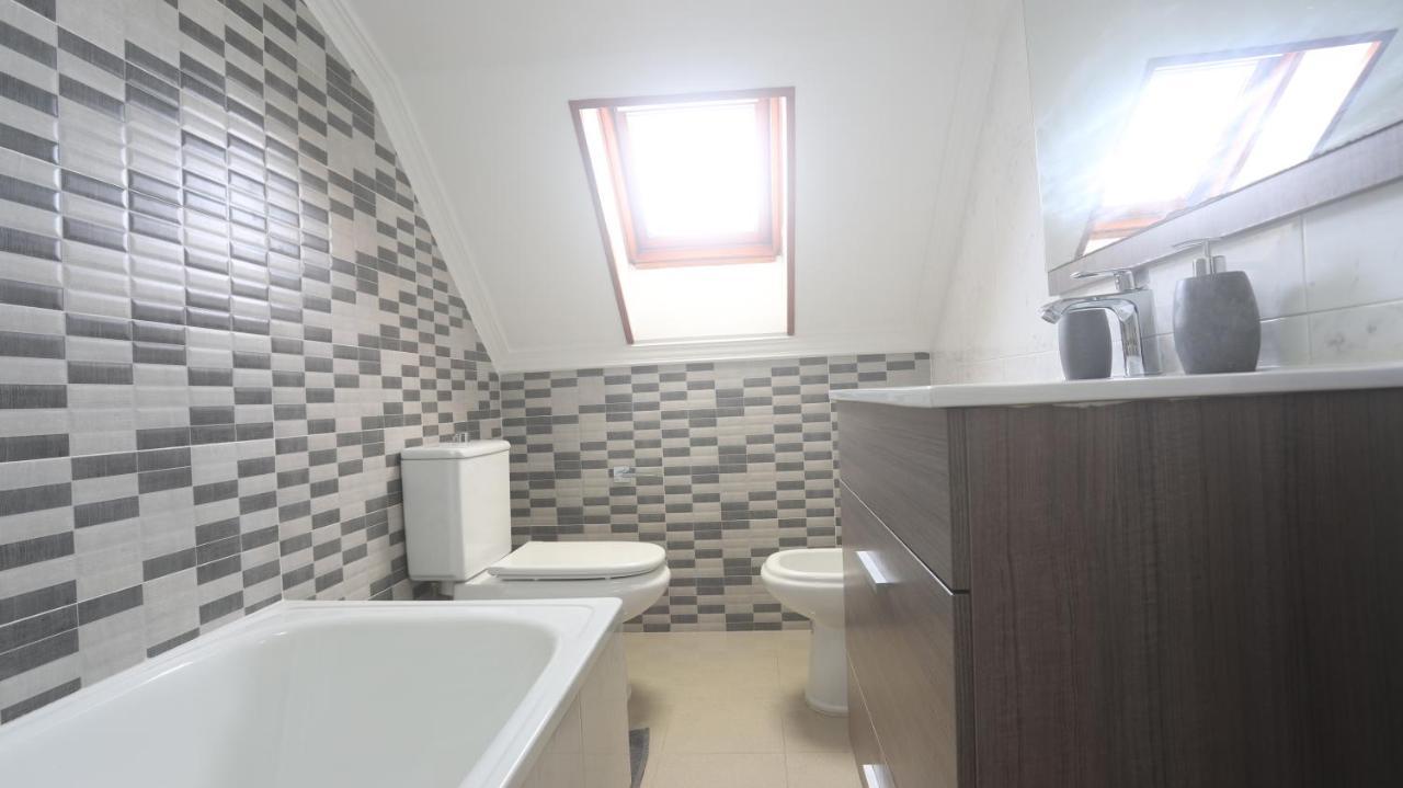 Atico Laxe Grande Apartment A Guarda Bagian luar foto